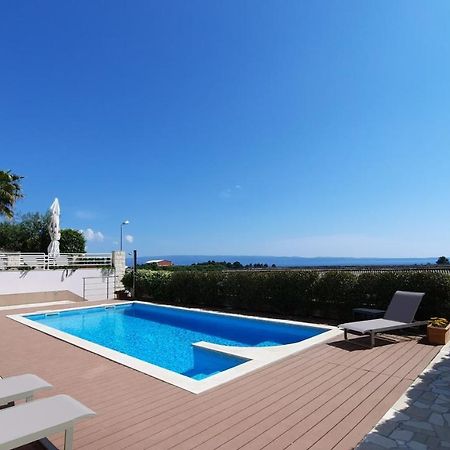 Sea View- Spacious Apartment With Shared Pool Split Exterior foto