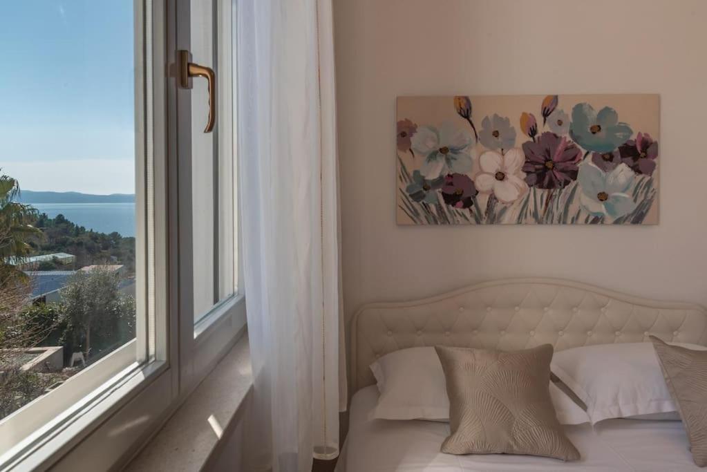 Sea View- Spacious Apartment With Shared Pool Split Exterior foto